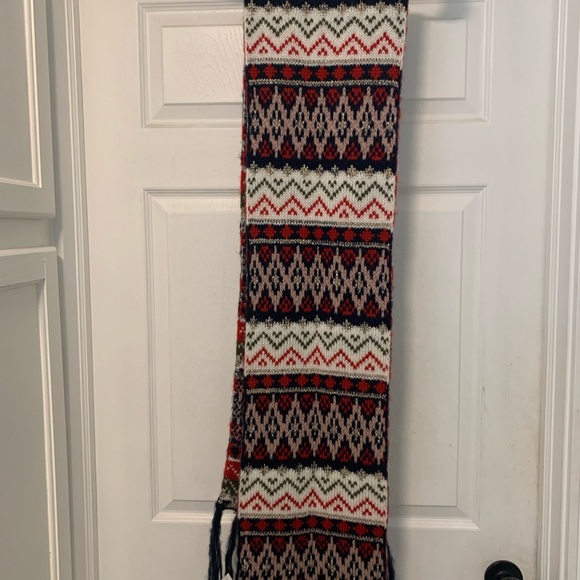 Women’s NWT Winter Scarf from Maurice’s - Picture 3 of 6